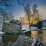 Vikendica Vineyard Homestead Vrtin - Happy *