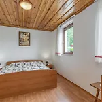 Vikendica Vineyard Homestead Vrtin - Happy *