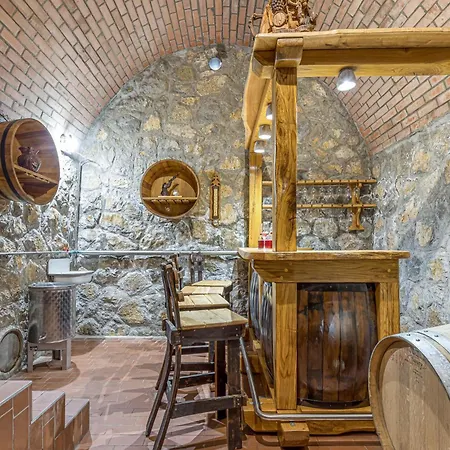 Vineyard Homestead Vrtin - Happy Prázdninový dům *