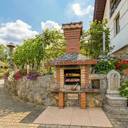 Vrtin Vineyard Family Retreat - Happy Rentals Holiday home Dragatus