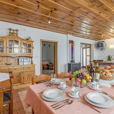 Holiday home Vrtin Vineyard Family Retreat - Happy Rentals *
