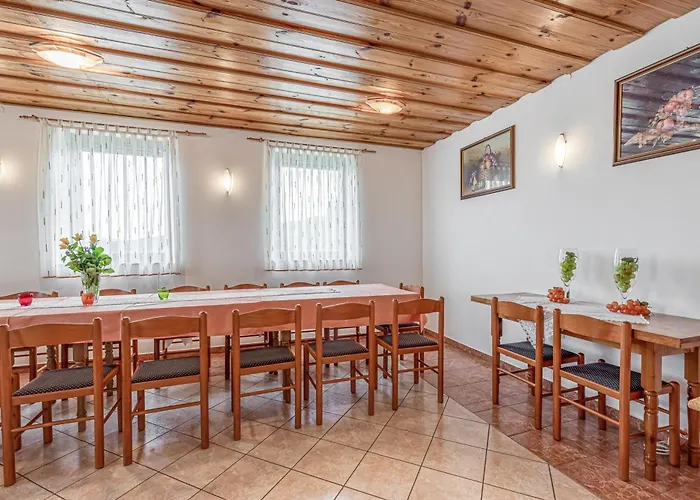 Holiday home Vineyard Homestead Vrtin - Happy